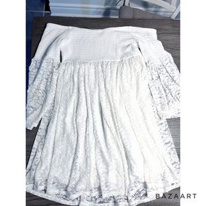 Torrid over de shoulder white dress